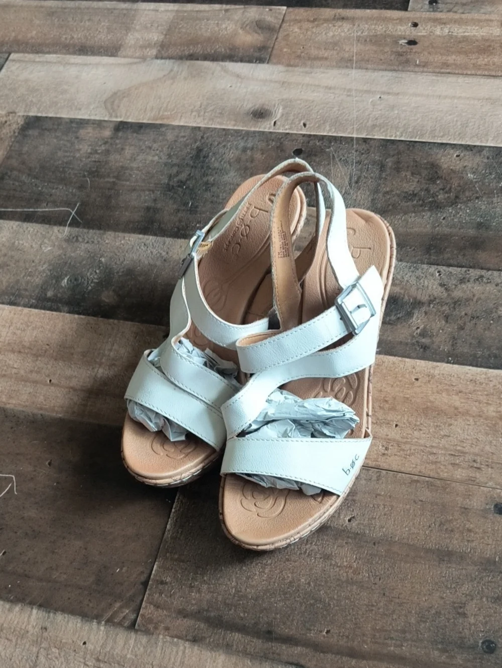 b.o.c. Cream White Faux Leather Cork Wedge Sandals Sz 7 Women